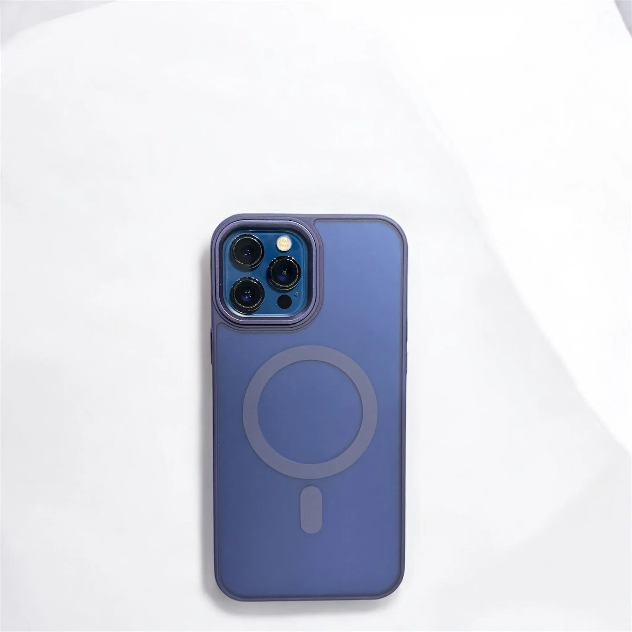 Benks MagClap™ Mist Phone Case for iPhone 15 Pro