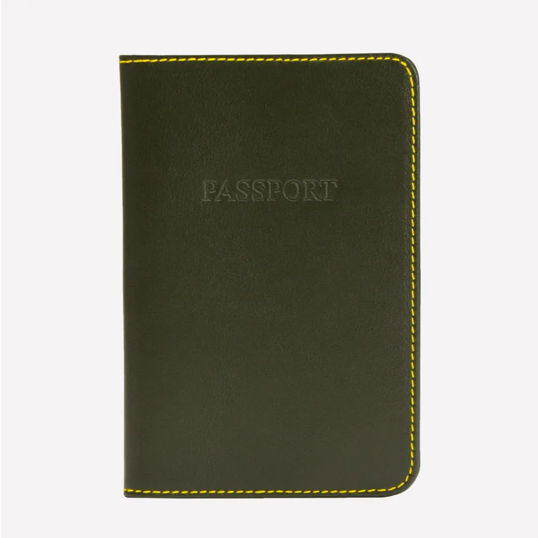 Country Life x Ettinger Passport Case