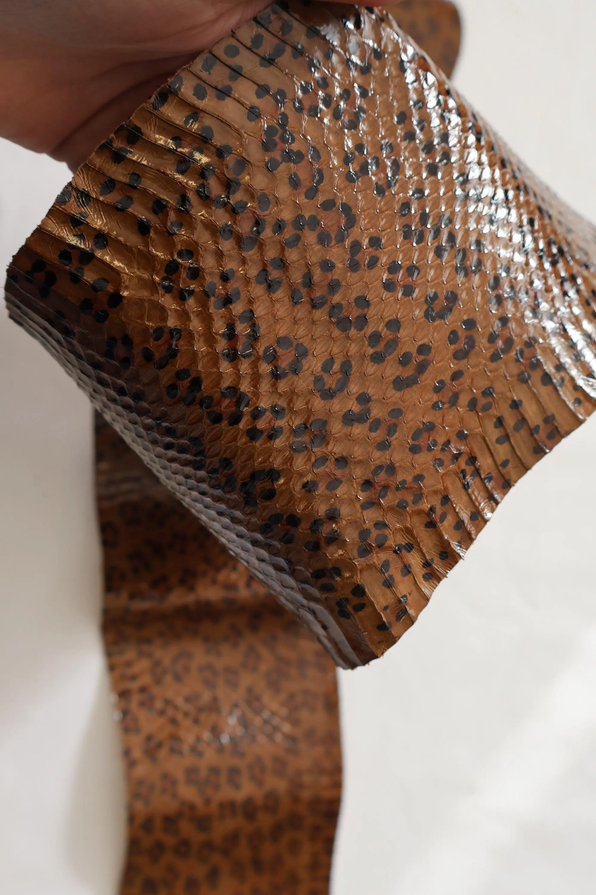 Genuine snakeskins. Real snake leather hide, thin and glossy, thickness 0,3mm(1 oz)